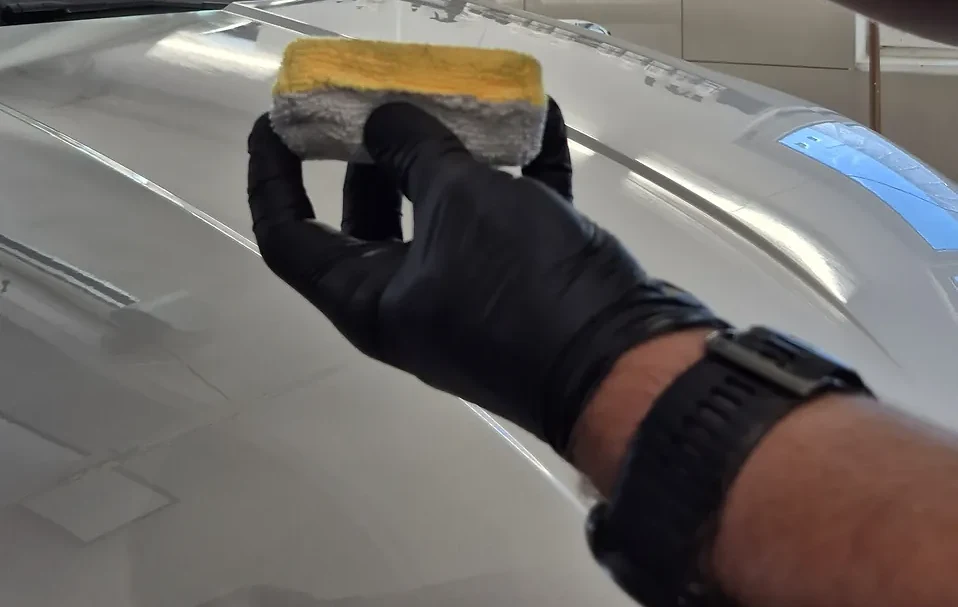 Nakładanie powłoki ceramicznej — preparat i aplikator